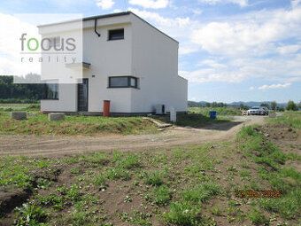 Predam krásny, slnečný, stavebný pozemok s plochou 3100m2 PO