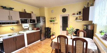 *Vivatt Real* Milan Šiška. Dvojgeneračný rodinný dom po rozs