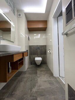 Stylish, fully furnished 2‑room apartment with a balcony for
