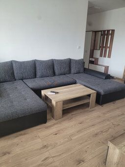 Ponúkam na prenájom zrekonštruovaný 3 izbový byt na Juh 3 . 