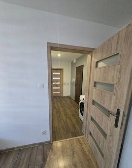 Ponúkam na predaj zrekonštruovaný 2 izbový byt na sídlisku J