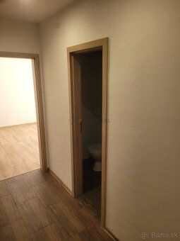 Ponúkam na predaj zrekonštruovaný 2 izbový byt na sídlisku J
