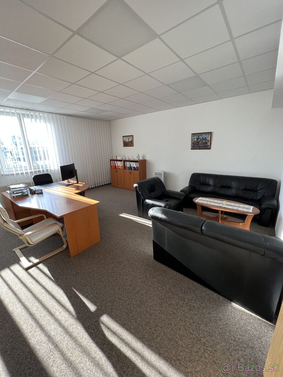Dáme do prenájmu novo zrekonštruované admin/ kancelárske pri