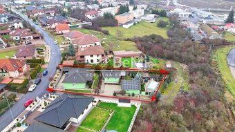 Ponúkame na predaj priestranný rodinný dom v pokojnej časti 