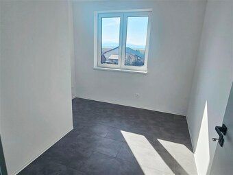 Ponúkame na predaj skolaudovanú novostavbu rodinného domu v 