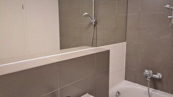 Popis nehnuteľnosti Ponúkam na prenájom 2 izb.byt s balkónom