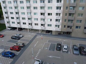 Realitná kancelária ponúka na PRENÁJOM
2- izbový BYT + loggi