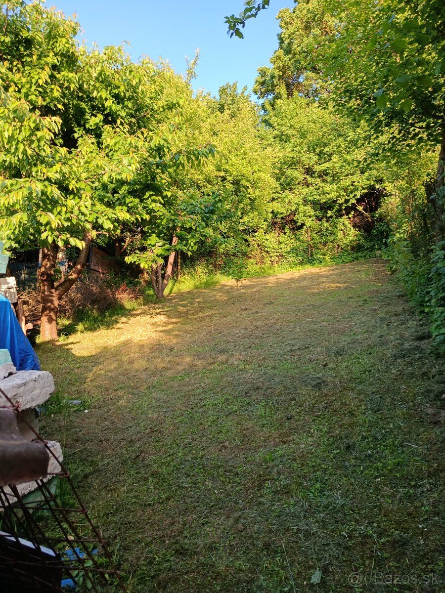 Predám záhradu s rozostavanou chatou – Malý Šariš, 600 m²
Po