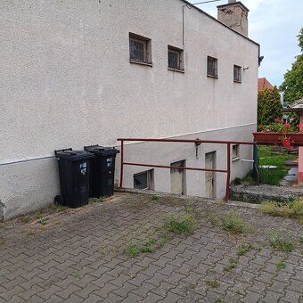 Obchodná budova na predaj 250m2 plus cele podpiviničené 250m