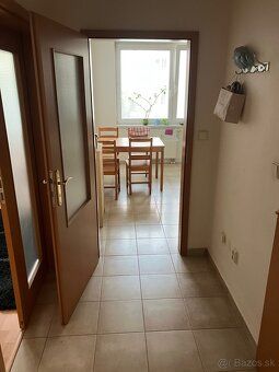 Prenajmem kompletne zariadený apartmán 50m2 s predsieňou, sa