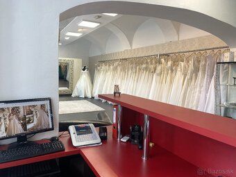 Ponúkame na odstúpenie kompletne zariadený svadobný salón s 