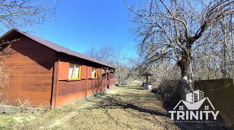 Predám v intraviláne investičný stavebný pozemok 3000m2 na v