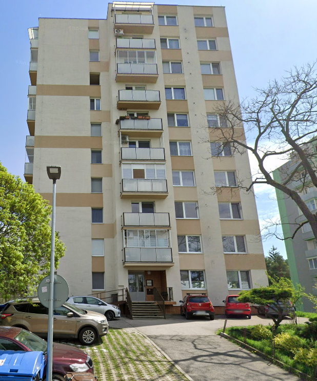Dobrý deň hľadám na kúpu 2 izbový byt s rozlohou 49 m² s bal