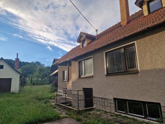 Ponúkame na predaj starší rodinný dom v tichej lokalite obce