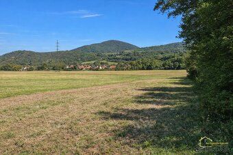 🌾 Na predaj: Orná pôda 7 082 m² – Košeca (okres Ilava) Ponúk