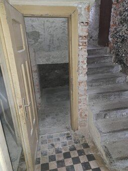Ponúkam na predaj 3-izbový rodinný dom s hospodárskou zástav
