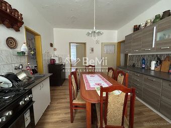Typ: Rodinný dom Obec: Hronský Beňadik
🏡 NA PREDAJ: ČIASTOČN
