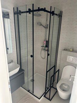 Luxusný zariadený apartmán s dvomi terasami a výhľadom na mo