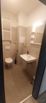 APARTMÁN SA PRENAJÍMA SPOLOCNOSTOU: VILA ZUBEREC, s. r. o. P