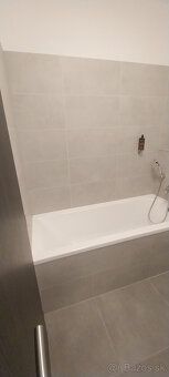 APARTMÁN SA PRENAJÍMA SPOLOCNOSTOU: VILA ZUBEREC, s. r. o. P