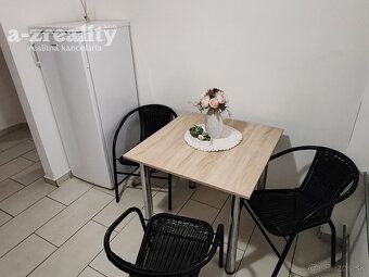 Typ: 1-izbový byt Ulica: Sústružnícka Obec: Komárno
Ponúkame
