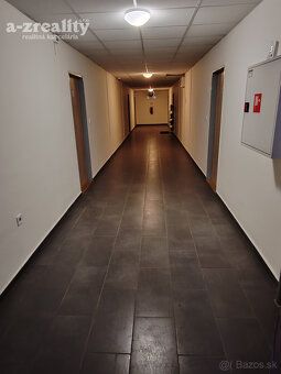 Typ: 1-izbový byt Ulica: Sústružnícka Obec: Komárno
Ponúkame