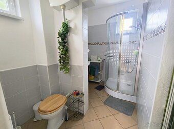 Rezervácia 🏡 VMREALITY ponúka na predaj rodinný dom v lukrat