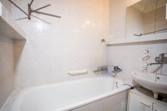 Počet izieb: 2,5 Výmera: 64,42 m² + pivnica 3,55 m²
Predtým,