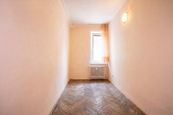 Počet izieb: 2,5 Výmera: 64,42 m² + pivnica 3,55 m²
Predtým,