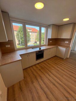 🏡 PREDÁM 2-IZBOVÝ BYT KOMPLETNE PREROBENÝ 🏡
💰 Cena: 49 900 €