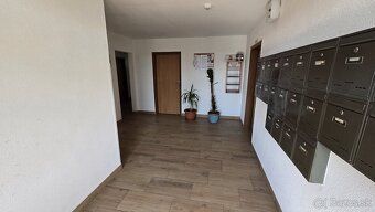 Ponúkam na predaj priestranný 3-izbový byt o výmere 78 m², n