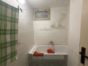 Typ: 2-izbový byt Ulica: Pugačevova Mestská časť: Sídlisko I