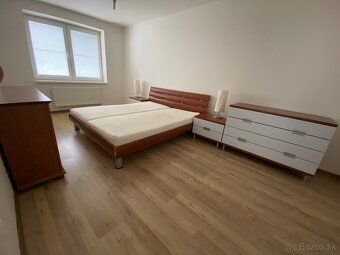Ponúkame na prenájom nový veľký 3 izbový byt o výmere 95 m2 