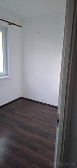 Predám 3 izbový byt na v 4 poschodovej bytovke na 3 poschodí