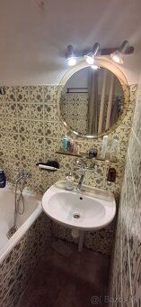 Priestranný a tichý 2,5-izbový byt (68 m²) v TOP lokalite Ru