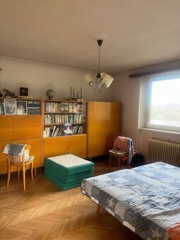 Ponúkam na prenajom starší 3 izbový rodinný dom vo výbornej 