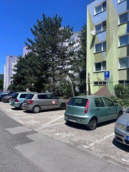Ponúkame Vám na prenájom priestranný a kompletne zariadený 2
