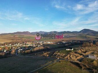Predám pozemky, orná pôda jeden má 12 849m2 cena 12€ za m2 a