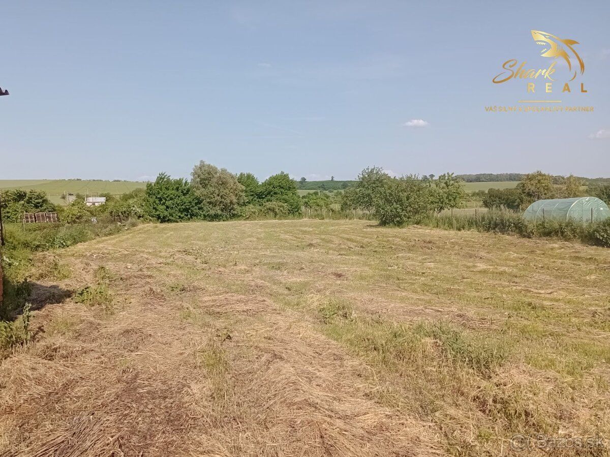 SHARK REAL ponúka na predaj slnečný pozemok v Kapinciach.
Po