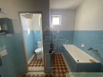 Hľadáte rodinný dom v centre obce, ktorý ponúka priestor, sú