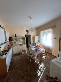Ponúkame na predaj rodinný dom nachádzajúci sa v meste Šamor