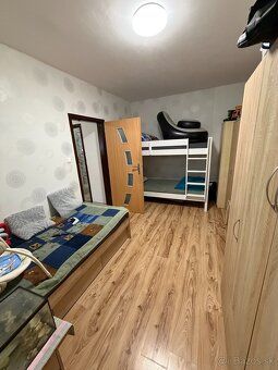 Ponúkame na predaj 3 izbový byt o rozlohe 58,99m2 na Palkovi