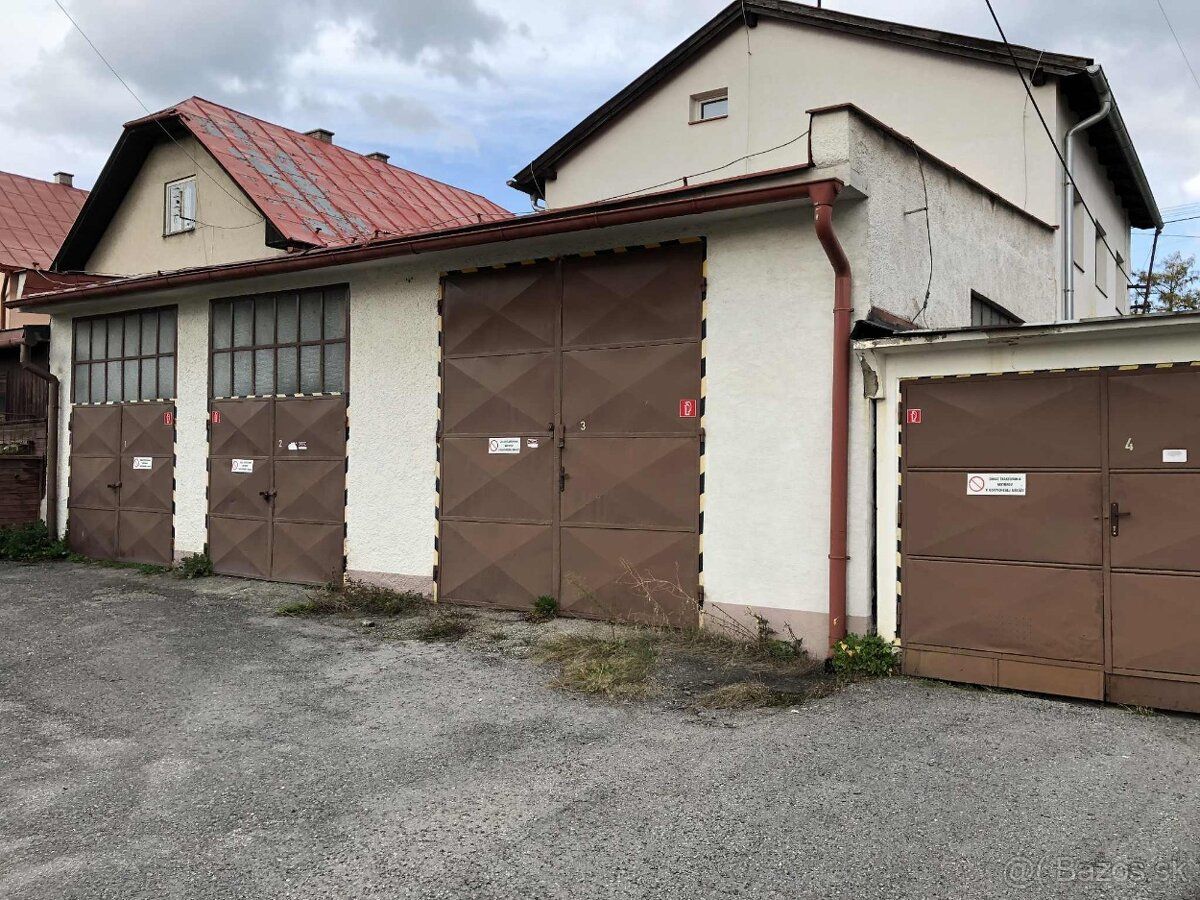 Dám do prenájmu budovu s garážami ,skladové priestory v Tvrd