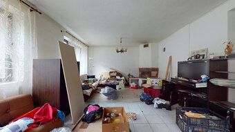 Ponúkame na predaj samostatne stojaci rodinný dom situovaný 