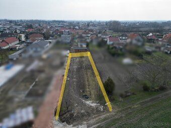 Ak zvažujete stavbu rodinného domu, máte radi pokojné prostr