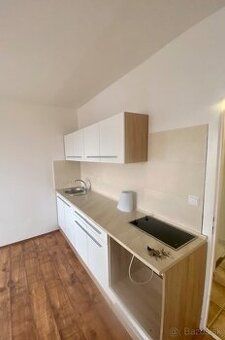 Ponúkame garzonku na prenájom. Prenájom 320 Eur/mesiac + kau
