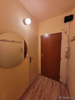 Ponúkame garzonku na prenájom. Prenájom 320 Eur/mesiac + kau
