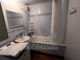 Dáme do dlhodobého prenájmu čiastočne zariadený 3-izbový byt