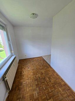 Vo výhradnom zastúpení klienta, predám trojizbový byt na adr