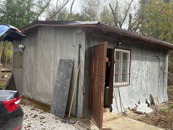 Chata na predaj – Dúbrava (Prašník), pozemok 721 m², IS, krá